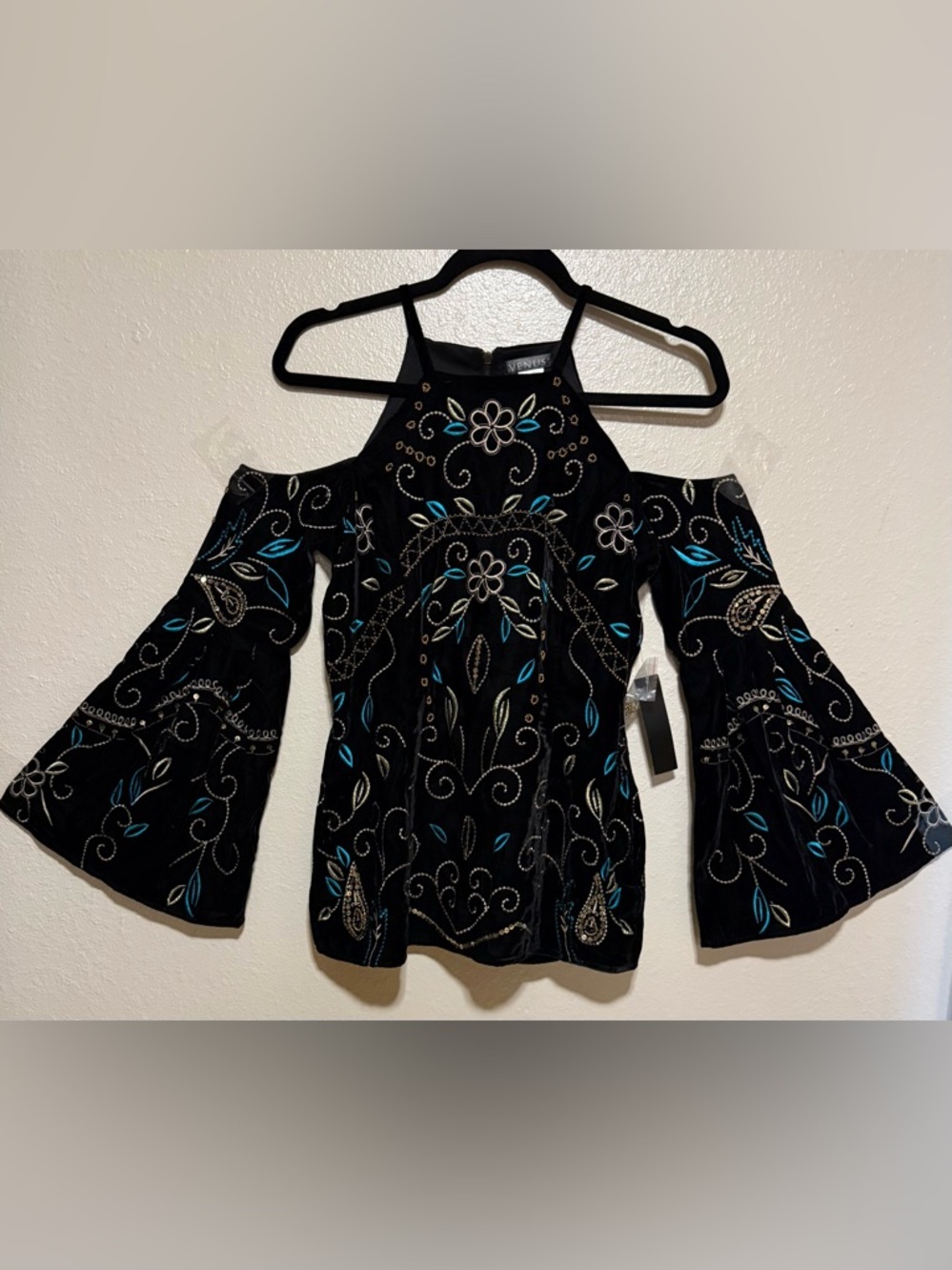 NWT Venus Black Velvet Embroidered Cold Shoulder Blouse | Boho Sequin Top Size 2 - Picture 2 of 5